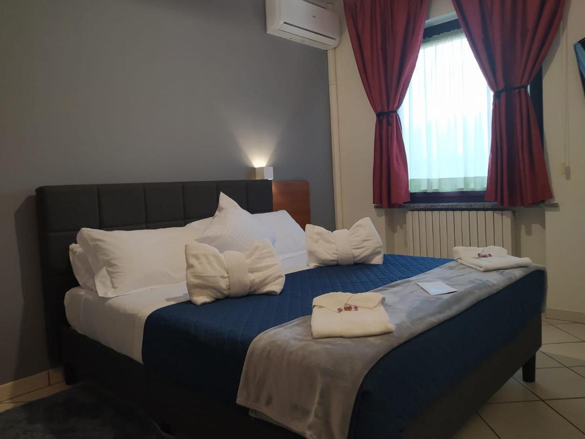 Hotel Baiardo Romagnano Sesia Esterno foto