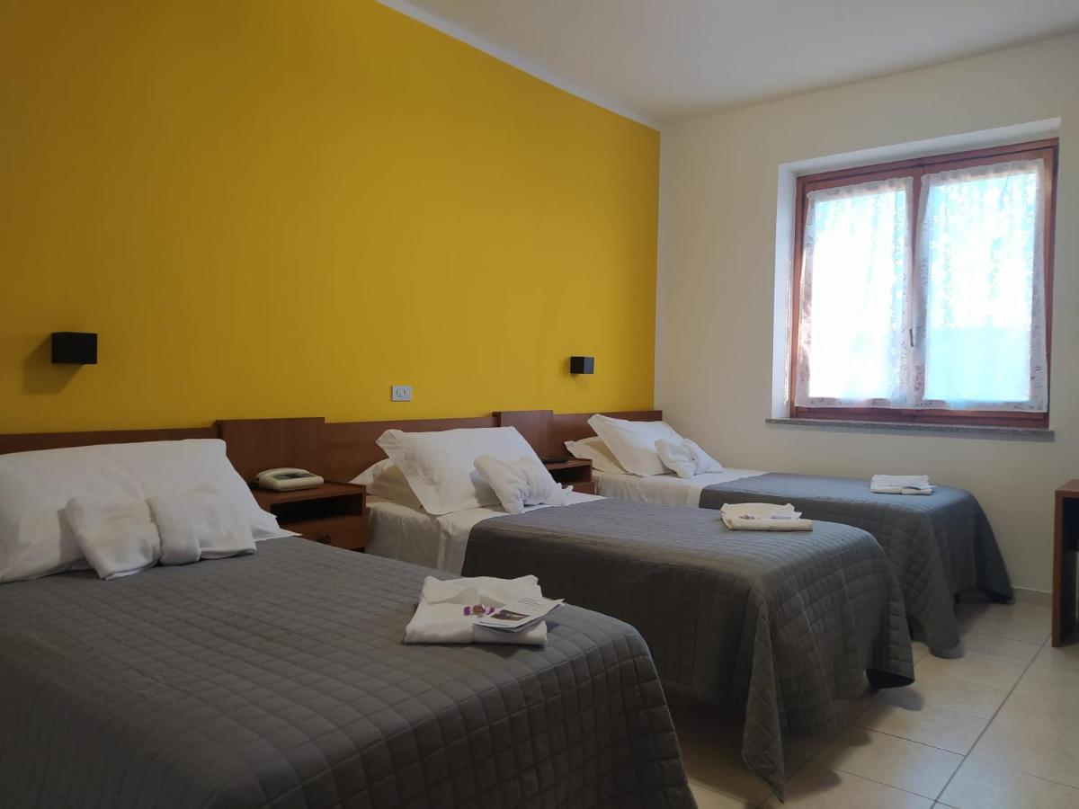 Hotel Baiardo Romagnano Sesia Esterno foto