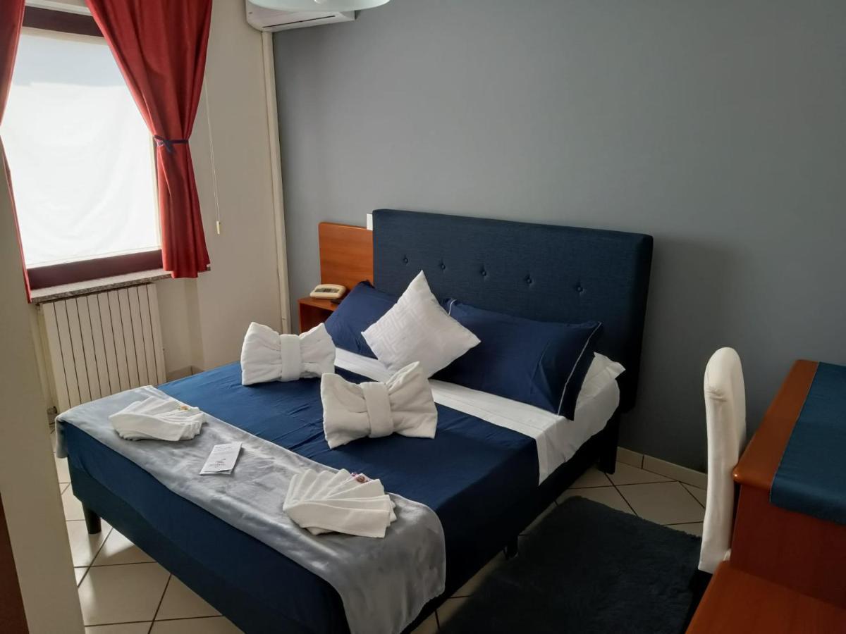 Hotel Baiardo Romagnano Sesia Esterno foto