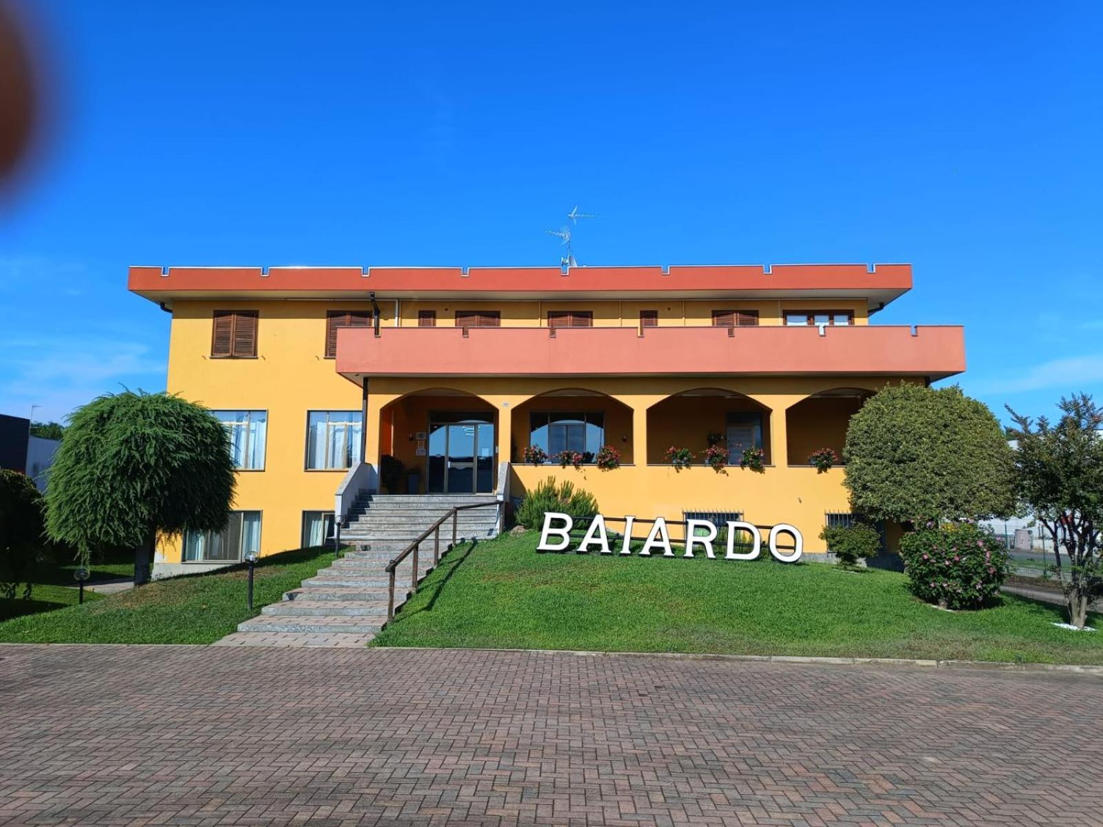 Hotel Baiardo Romagnano Sesia Esterno foto